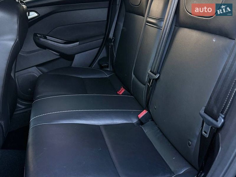 Хетчбек Ford Focus 2012 в Дніпрі