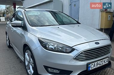 Седан Ford Focus 2015 в Смілі