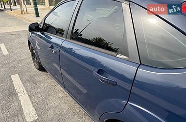 Хэтчбек Ford Focus 2011 в Виноградове