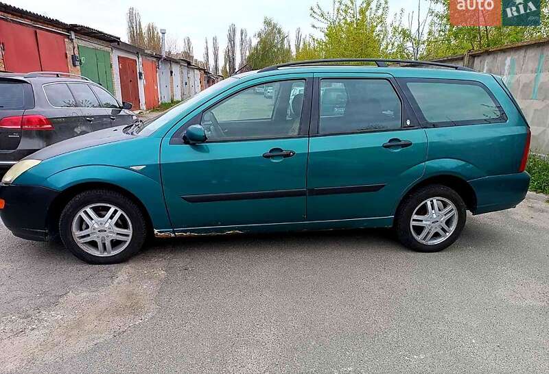 Ford Focus 2000