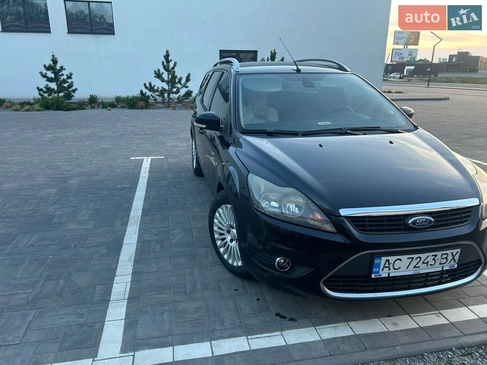 2010 Ford Focus - мініатюра 12