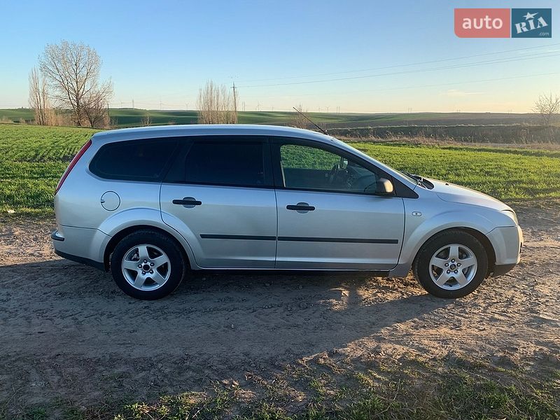 Универсал Ford Focus 2004 в Владимире