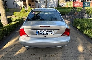 Седан Ford Focus 2001 в Городку