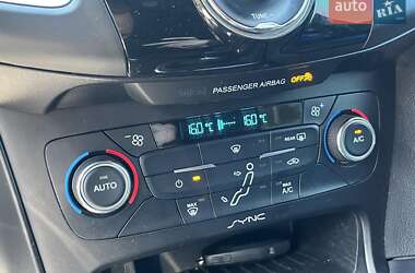 Хэтчбек Ford Focus 2016 в Киеве