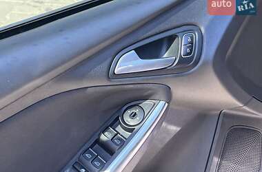 Хэтчбек Ford Focus 2016 в Киеве