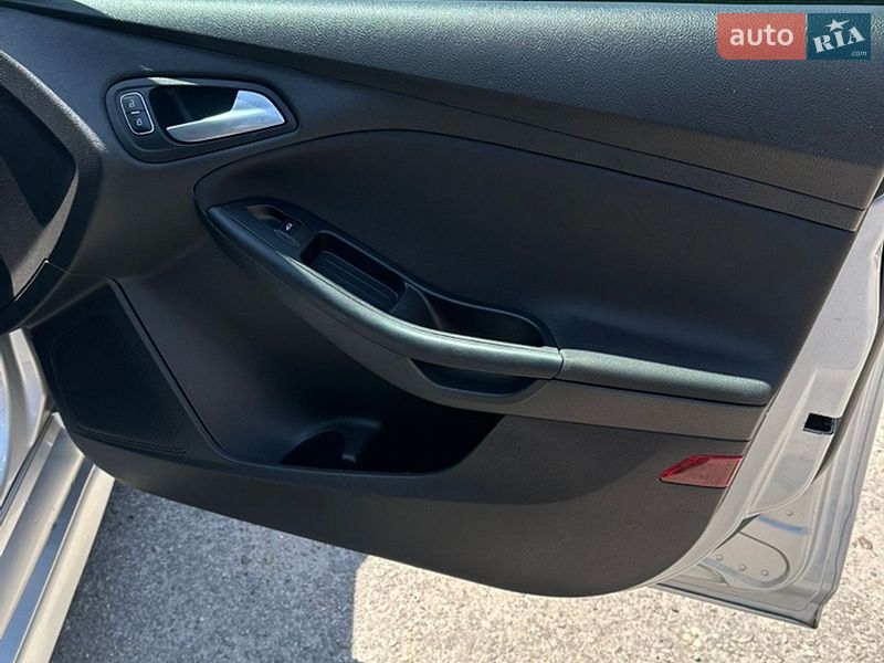 Седан Ford Focus 2015 в Запорожье