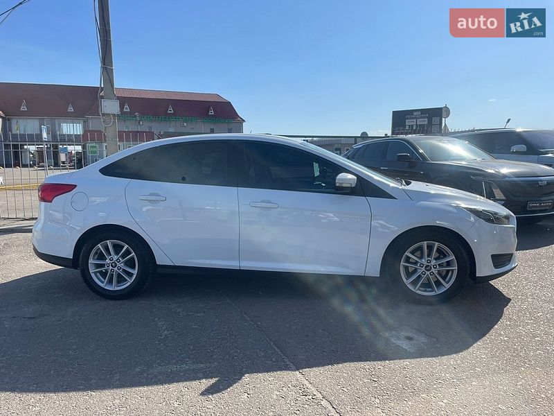 Седан Ford Focus 2017 в Киеве