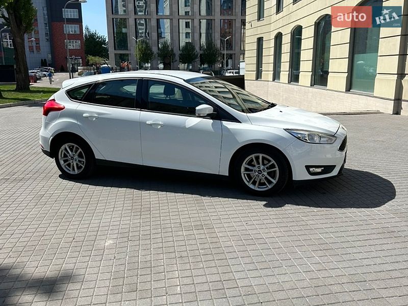 Хэтчбек Ford Focus 2017 в Киеве