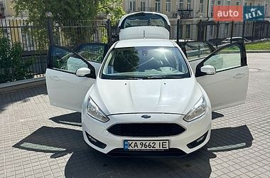 Хэтчбек Ford Focus 2017 в Киеве
