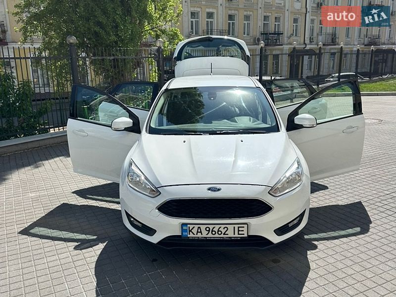 Хэтчбек Ford Focus 2017 в Киеве