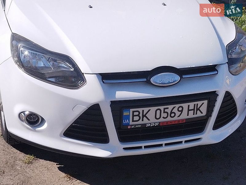 Седан Ford Focus 2011 в Корце