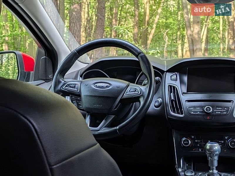 Хетчбек Ford Focus 2015 в Львові