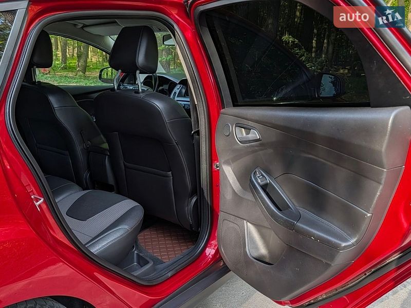 Хетчбек Ford Focus 2015 в Львові