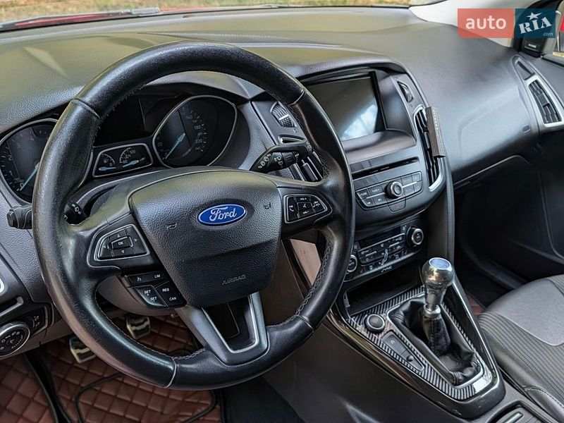 Хетчбек Ford Focus 2015 в Львові