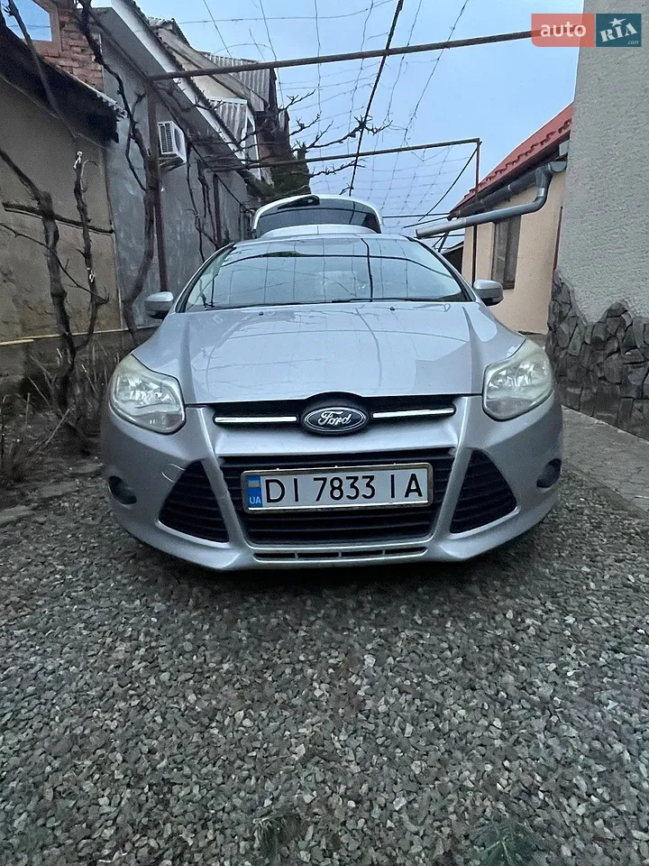 2010 Ford Focus - мініатюра 21