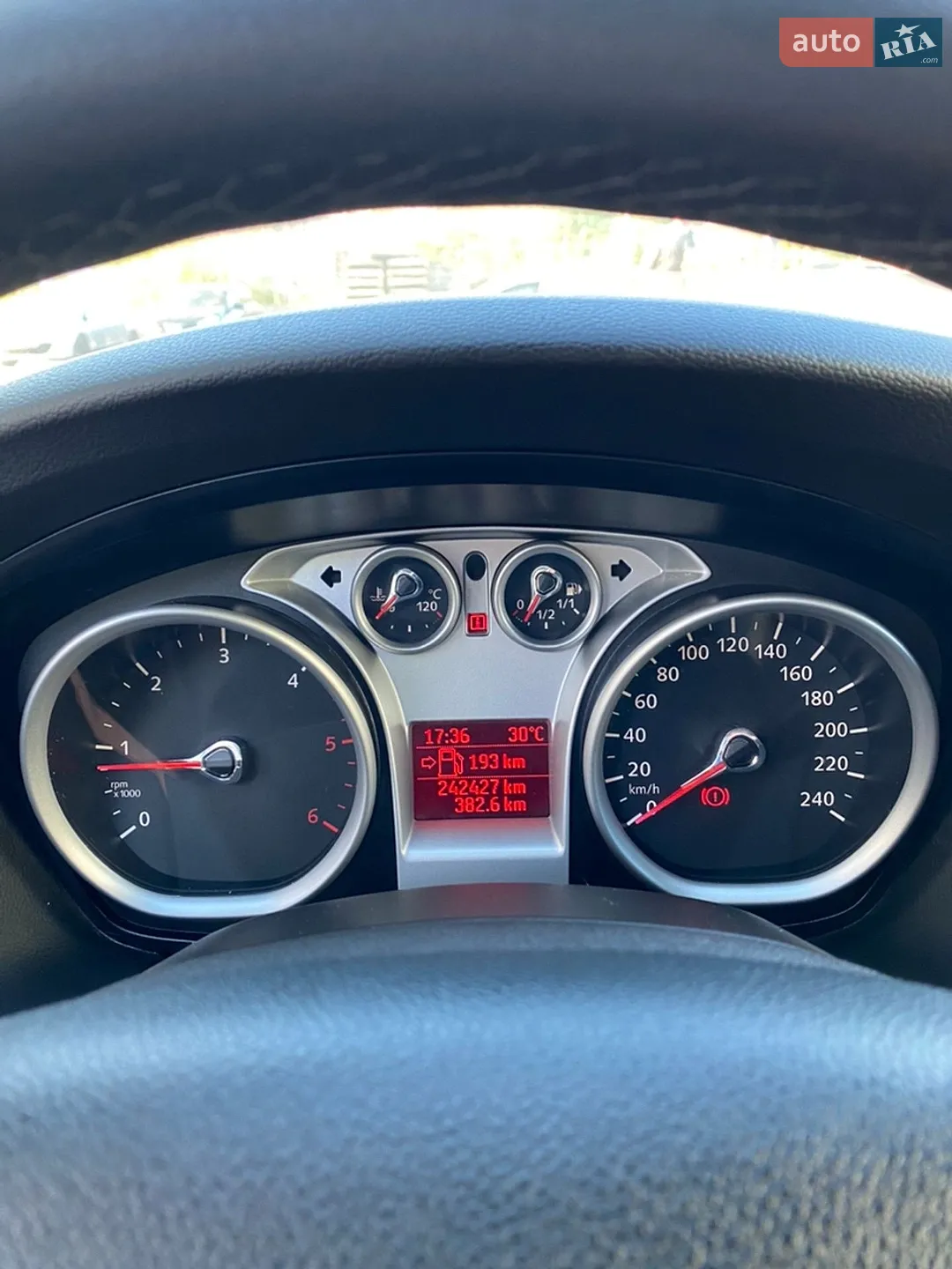 2010 Ford Focus - мініатюра 29