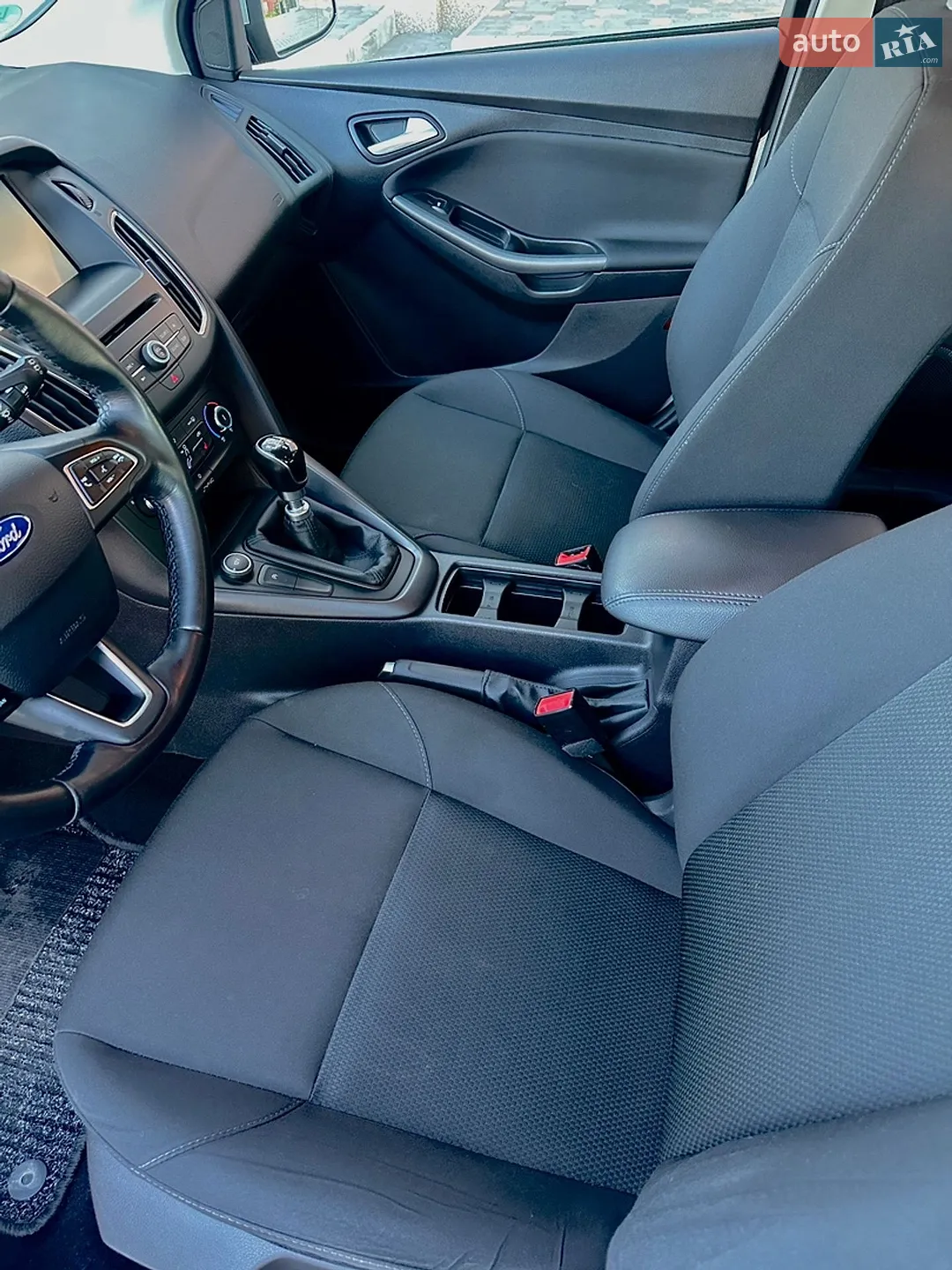 2015 Ford Focus - мініатюра 15