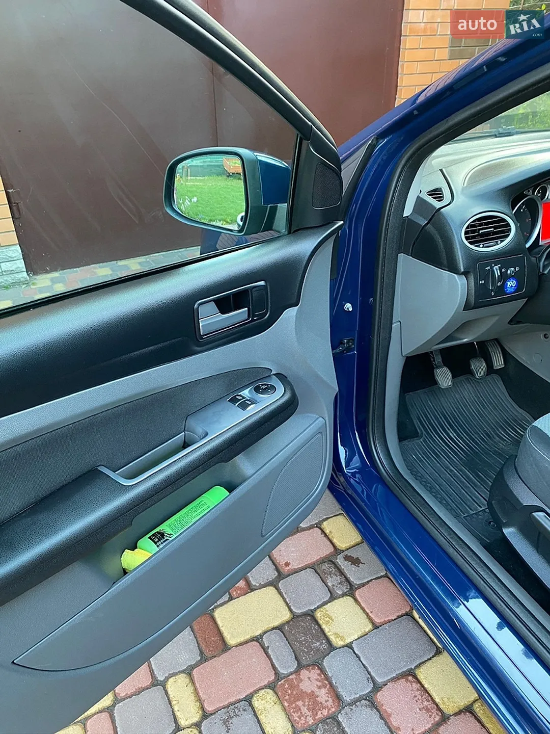 2010 Ford Focus - мініатюра 16