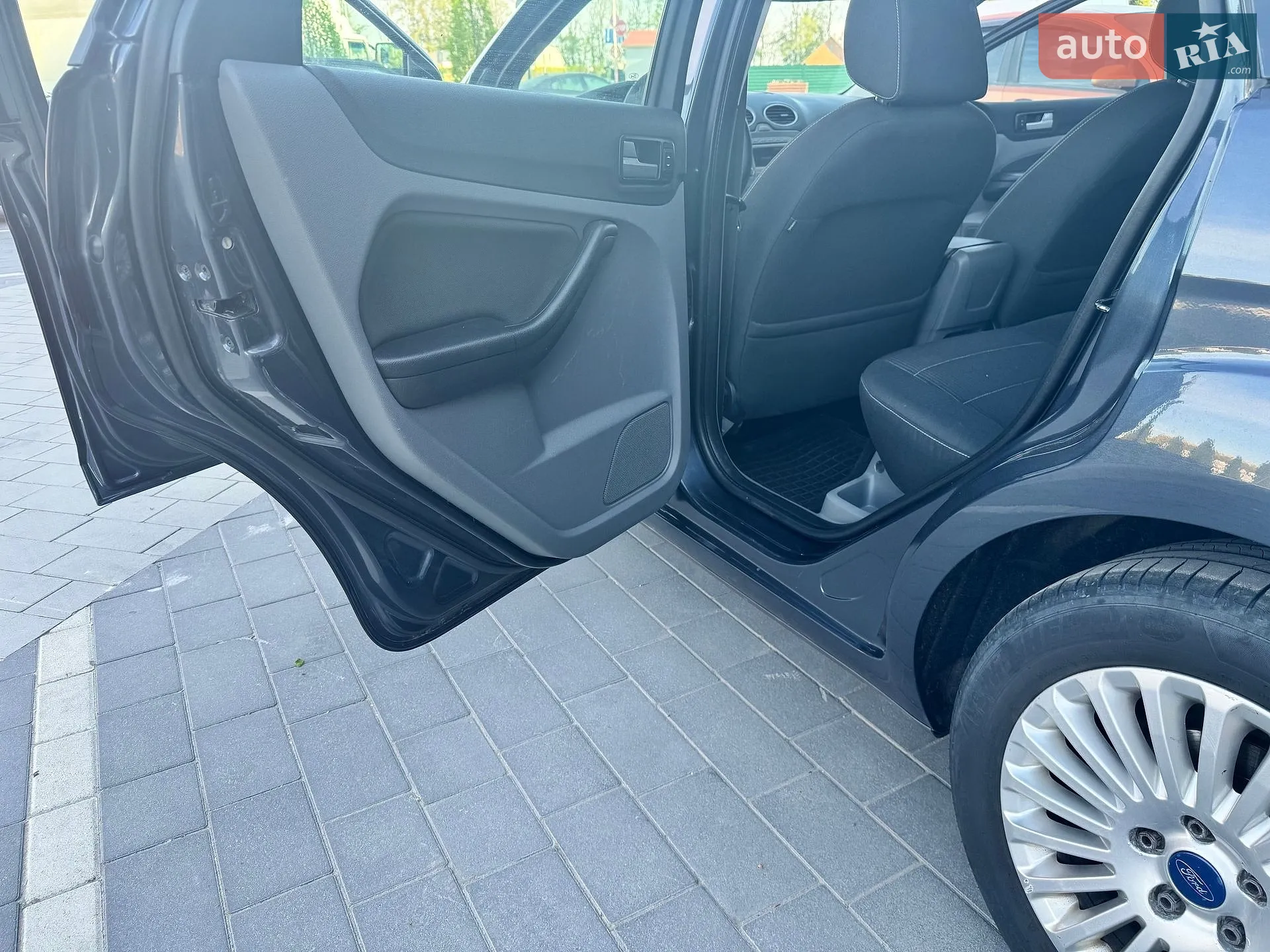 2010 Ford Focus - мініатюра 14