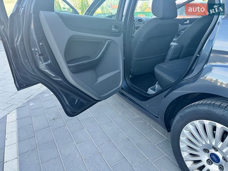 Универсал Ford Focus 2010 в Городке