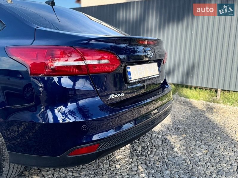 Седан Ford Focus 2017 в Бурштыне
