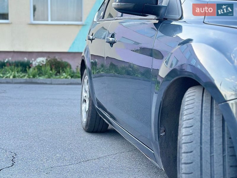 Хетчбек Ford Focus 2010 в Дніпрі