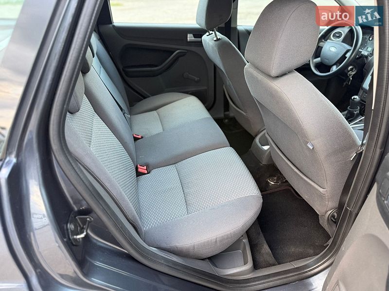 Універсал Ford Focus 2005 в Звягелі