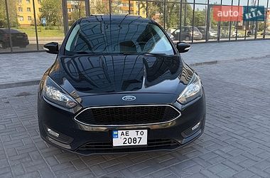 Седан Ford Focus 2015 в Дніпрі
