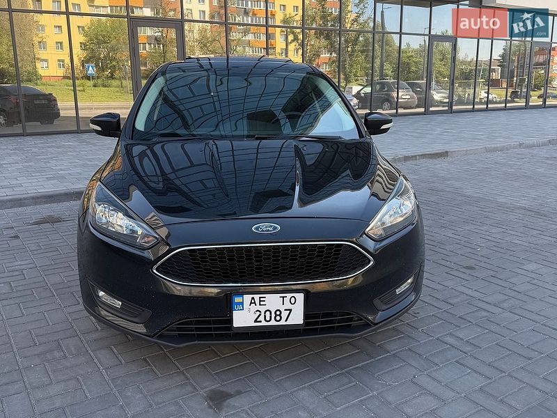 Седан Ford Focus 2015 в Дніпрі