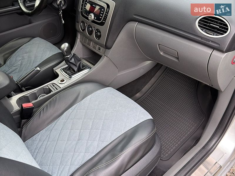 Універсал Ford Focus 2010 в Івано-Франківську