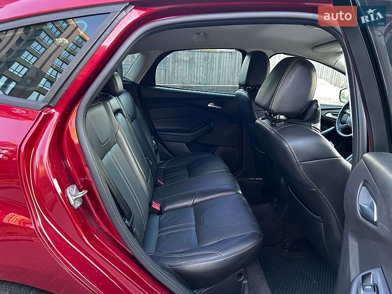 Хэтчбек Ford Focus 2014 в Софиевской Борщаговке