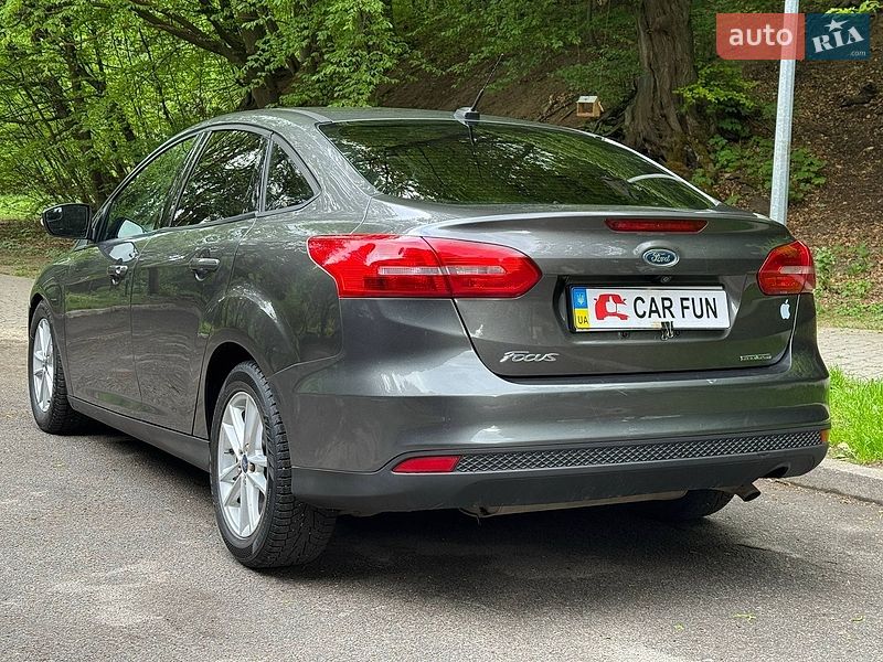 Седан Ford Focus 2016 в Львове
