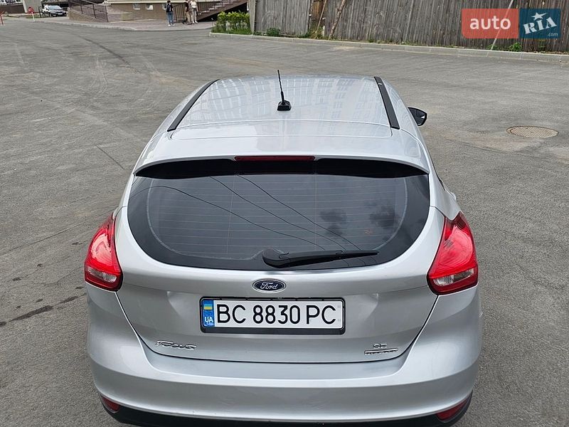Хэтчбек Ford Focus 2014 в Киеве