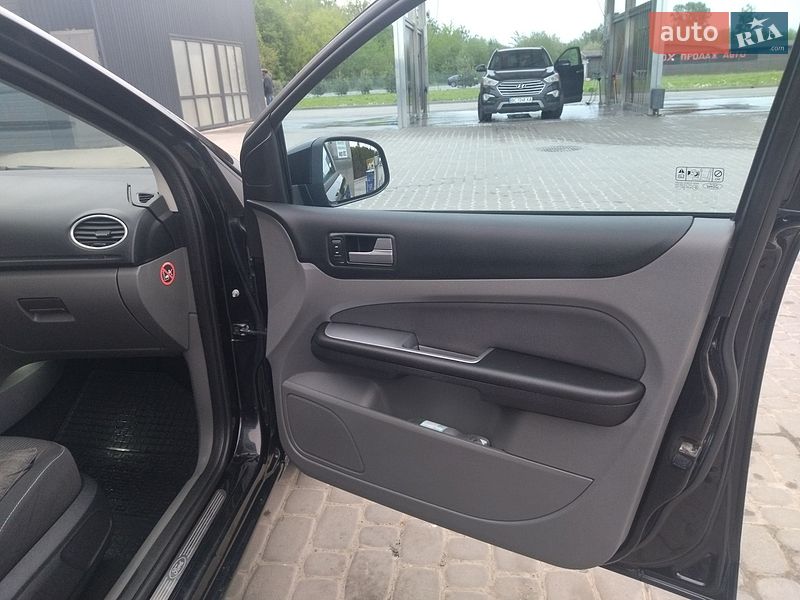 Хэтчбек Ford Focus 2009 в Львове