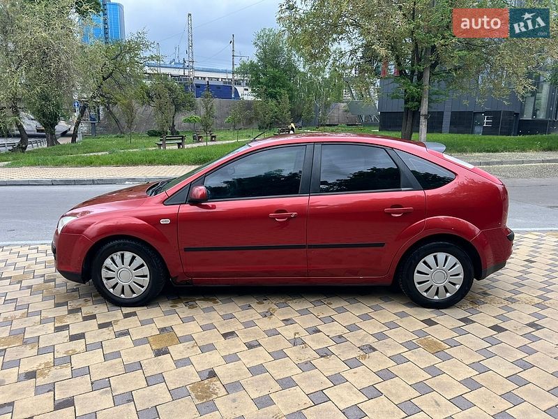 Хэтчбек Ford Focus 2006 в Киеве