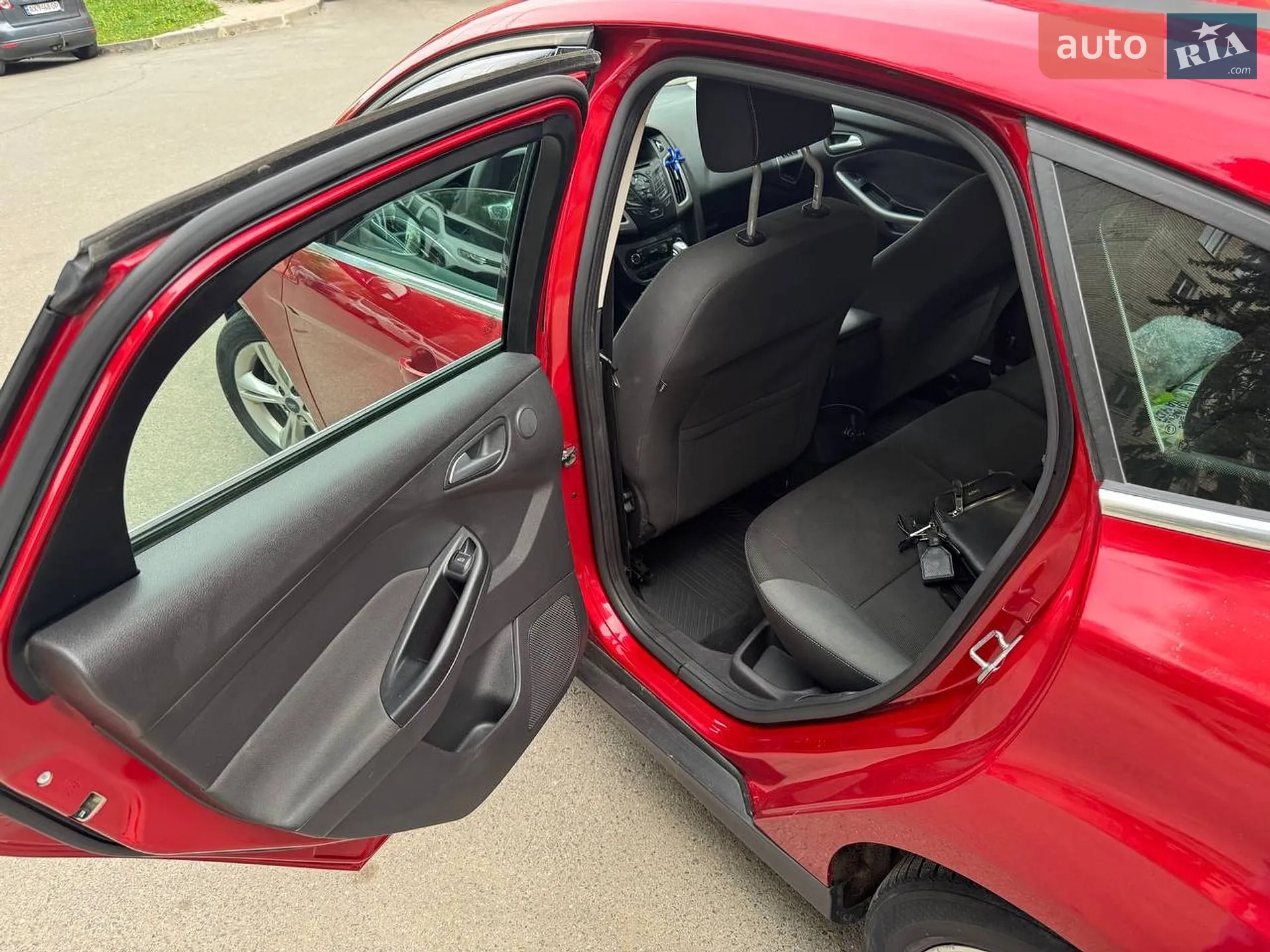 2011 Ford Focus - мініатюра 27