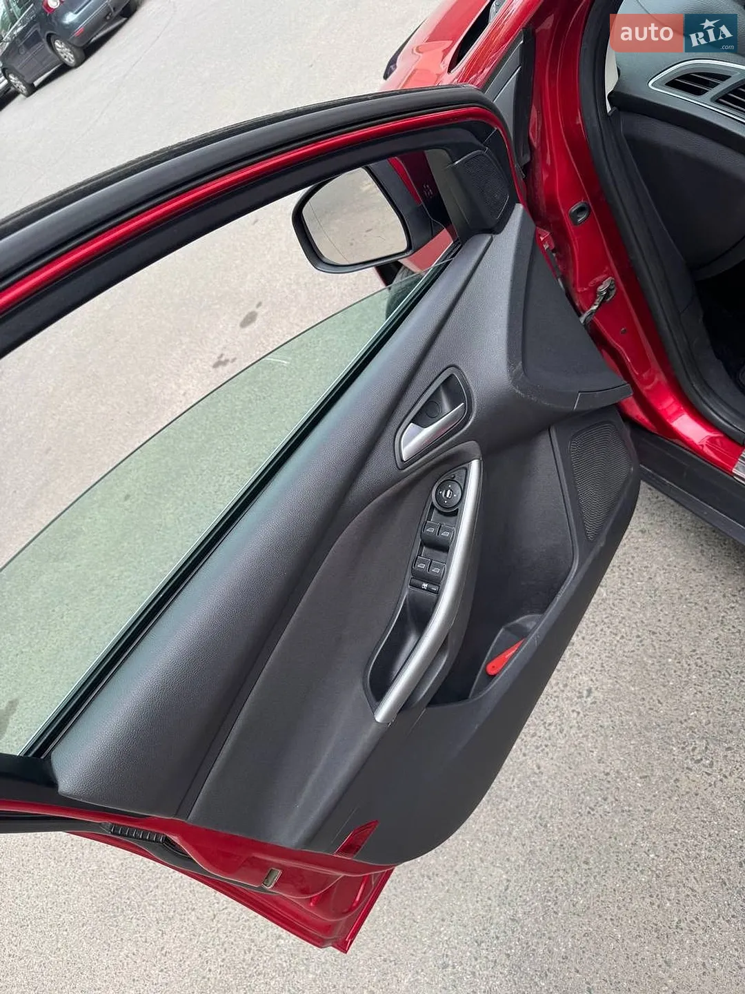 2011 Ford Focus - мініатюра 28