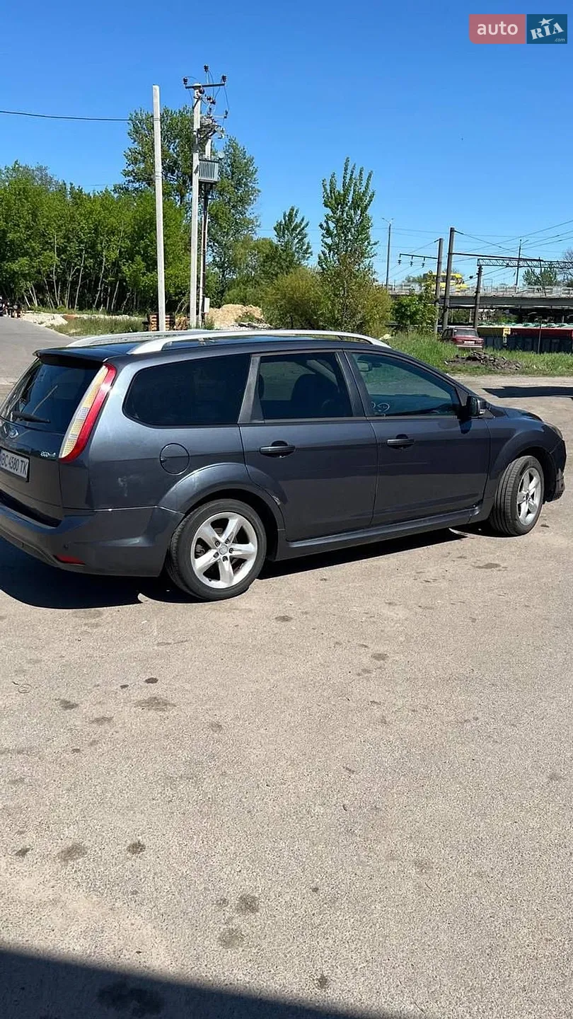 2010 Ford Focus - мініатюра 10