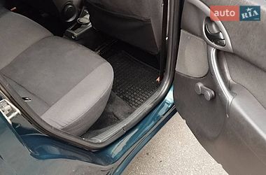 Седан Ford Focus 2004 в Лозовой