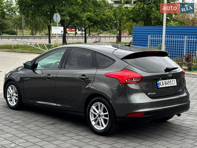 Хэтчбек Ford Focus 2015 в Днепре