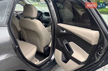 Хэтчбек Ford Focus 2015 в Днепре