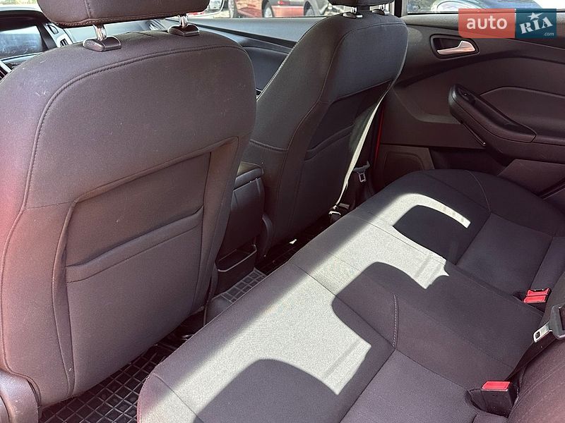 Седан Ford Focus 2015 в Смеле
