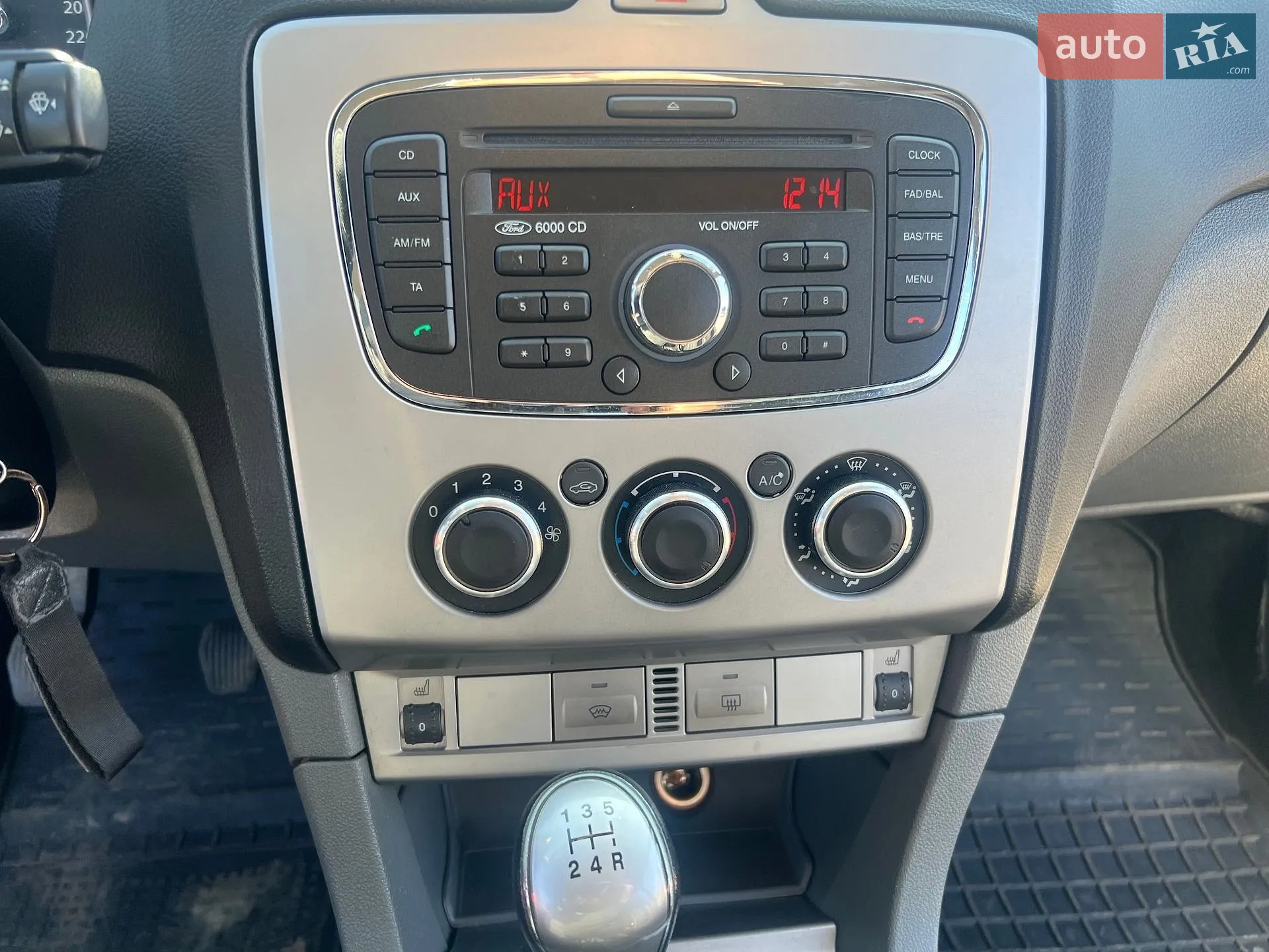 2010 Ford Focus - мініатюра 8