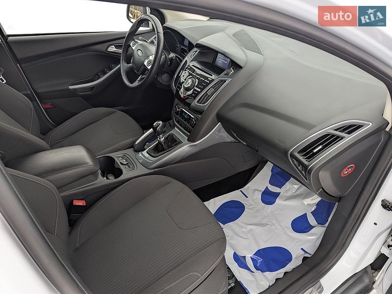 Хетчбек Ford Focus 2011 в Радивиліві