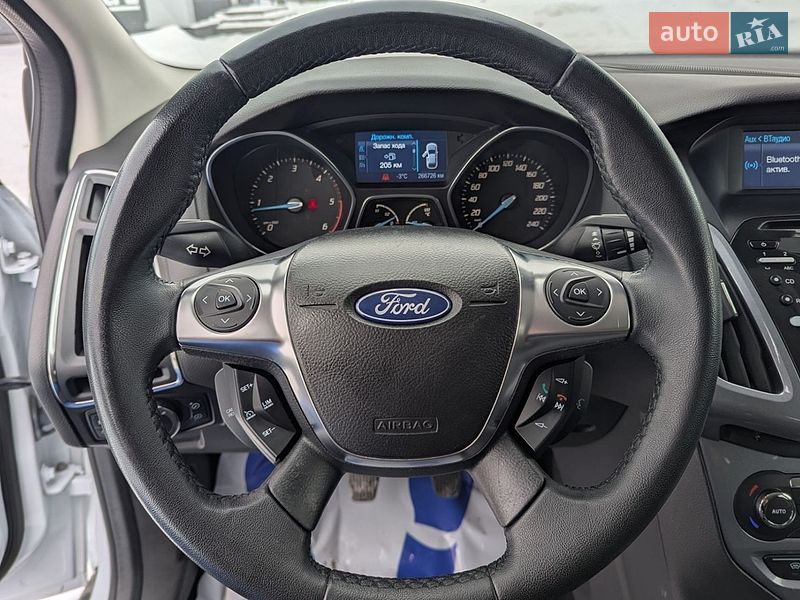 Хетчбек Ford Focus 2011 в Радивиліві