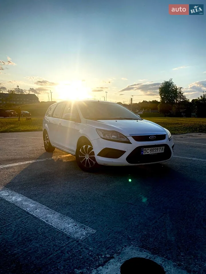2010 Ford Focus - мініатюра 26
