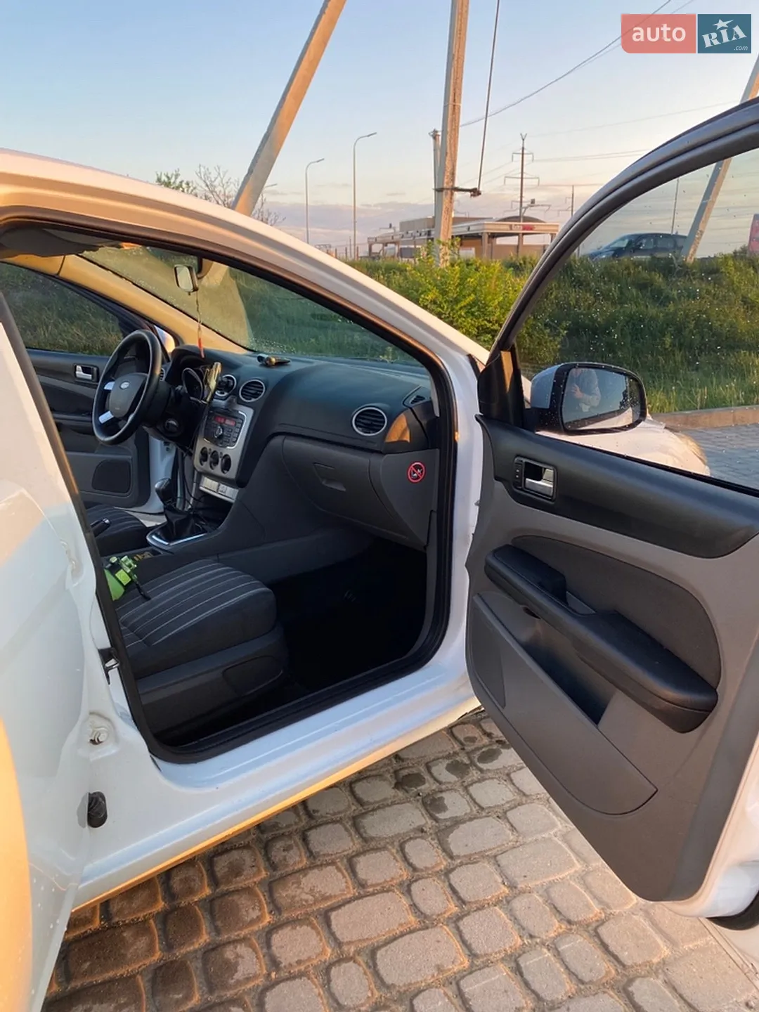 2010 Ford Focus - мініатюра 16