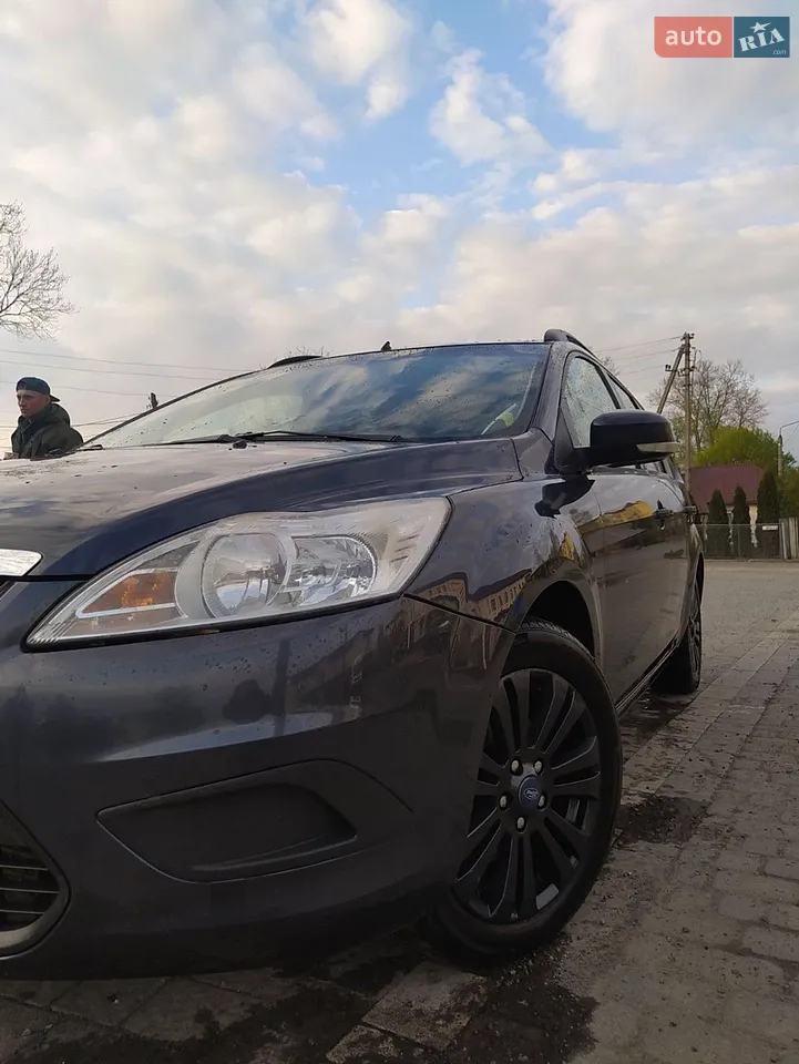 2010 Ford Focus - мініатюра 16
