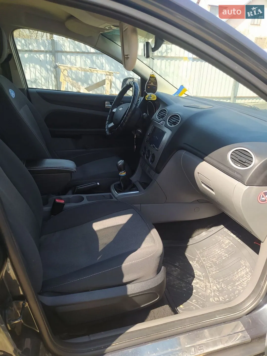 2010 Ford Focus - мініатюра 19