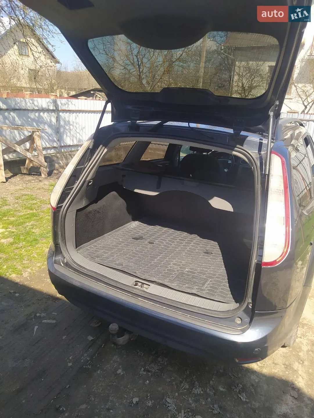 2010 Ford Focus - мініатюра 24